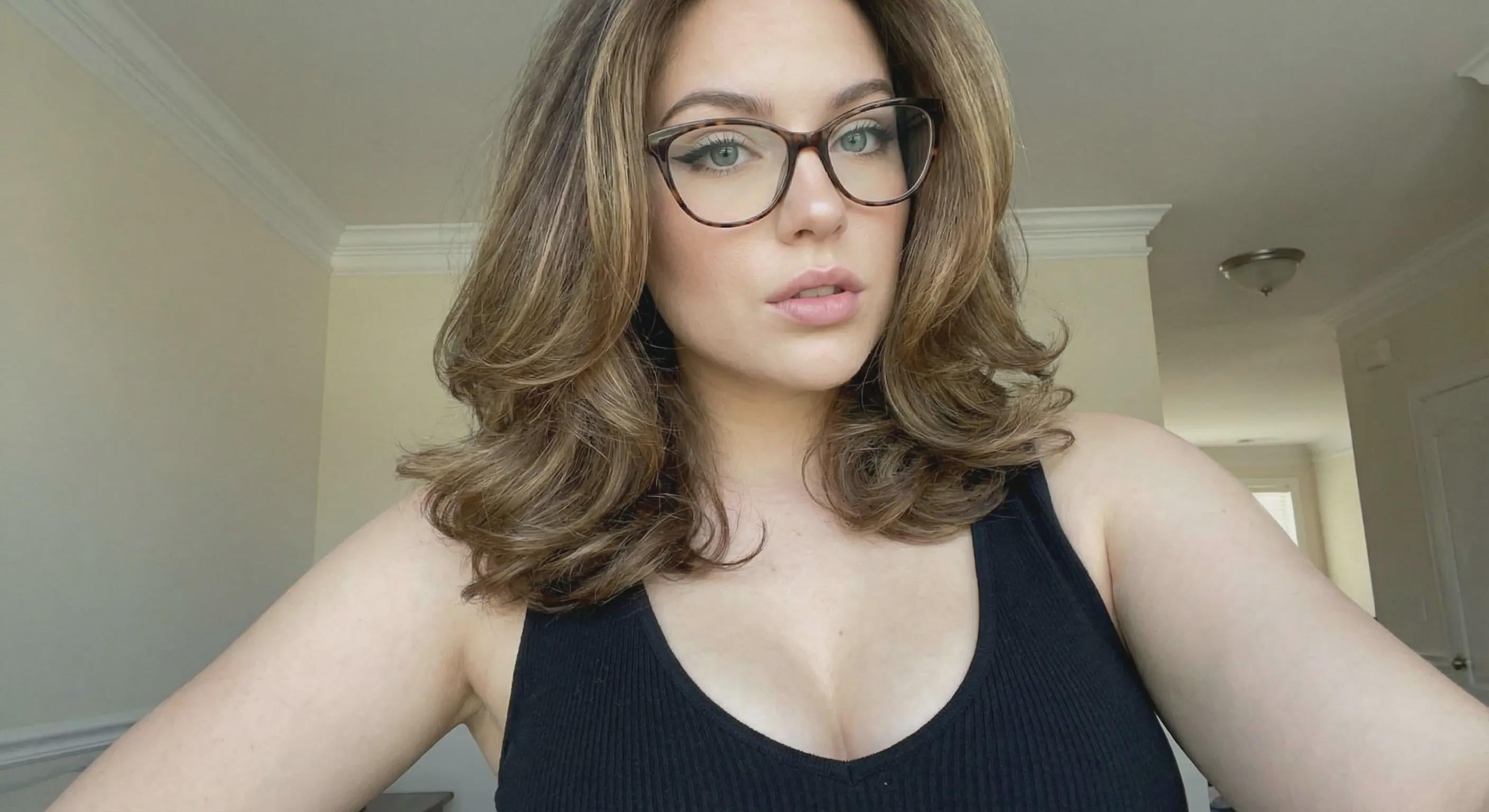 Tortoiseshell Glasses Black Tank Top Indoor