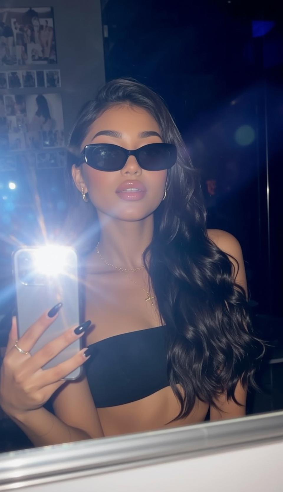 Black Strapless Top Selfie Mirror Flash reference photo