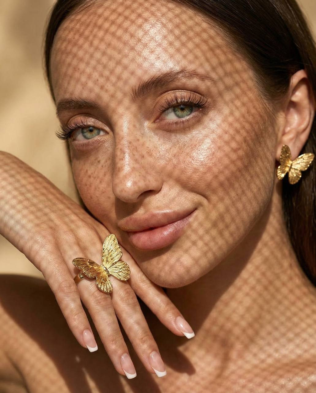 Realistic Beauty Portrait Sunlit Woman Gold Jewelry