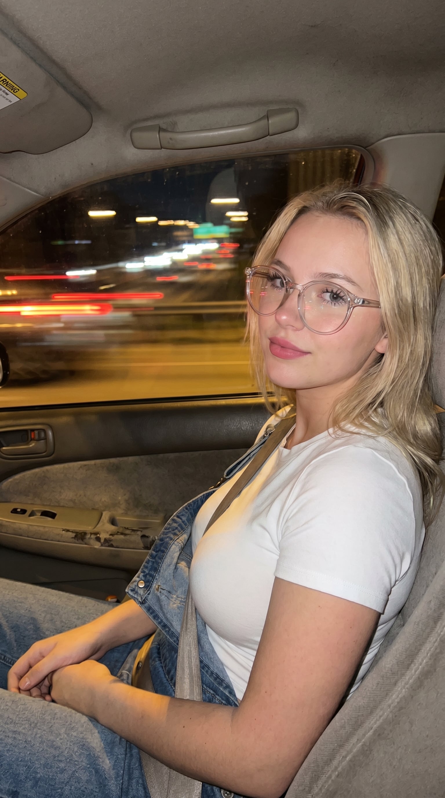 How to create a hyper-realistic candid “night drive” shot with Nano Banana Pro? Prompt below! (motion blur + low-quality aesthetic)