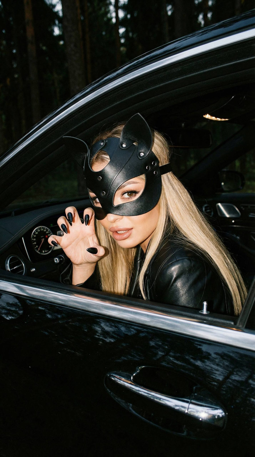 Realistic Y2k Girl Forest Car Mask