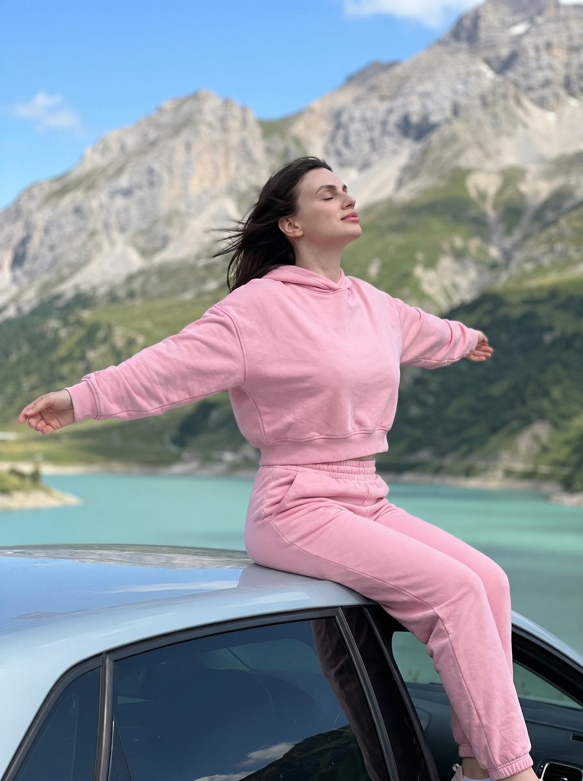 Car Roof Mountains Lake Outstretched Arms Tracksuit