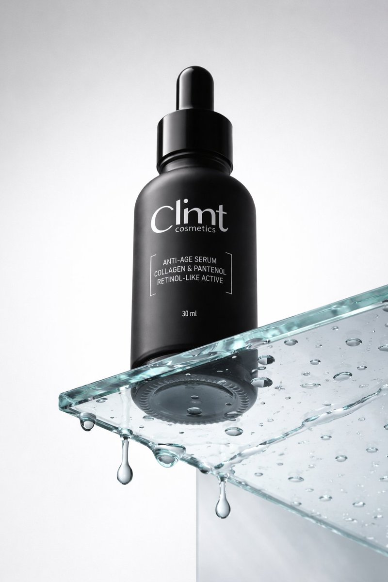 Commercial luxury product photography, photorealistic, ul...