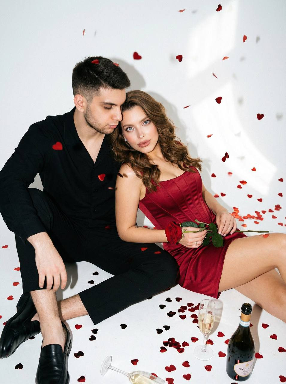 Realistic Couple Red Heart Confetti Portrait