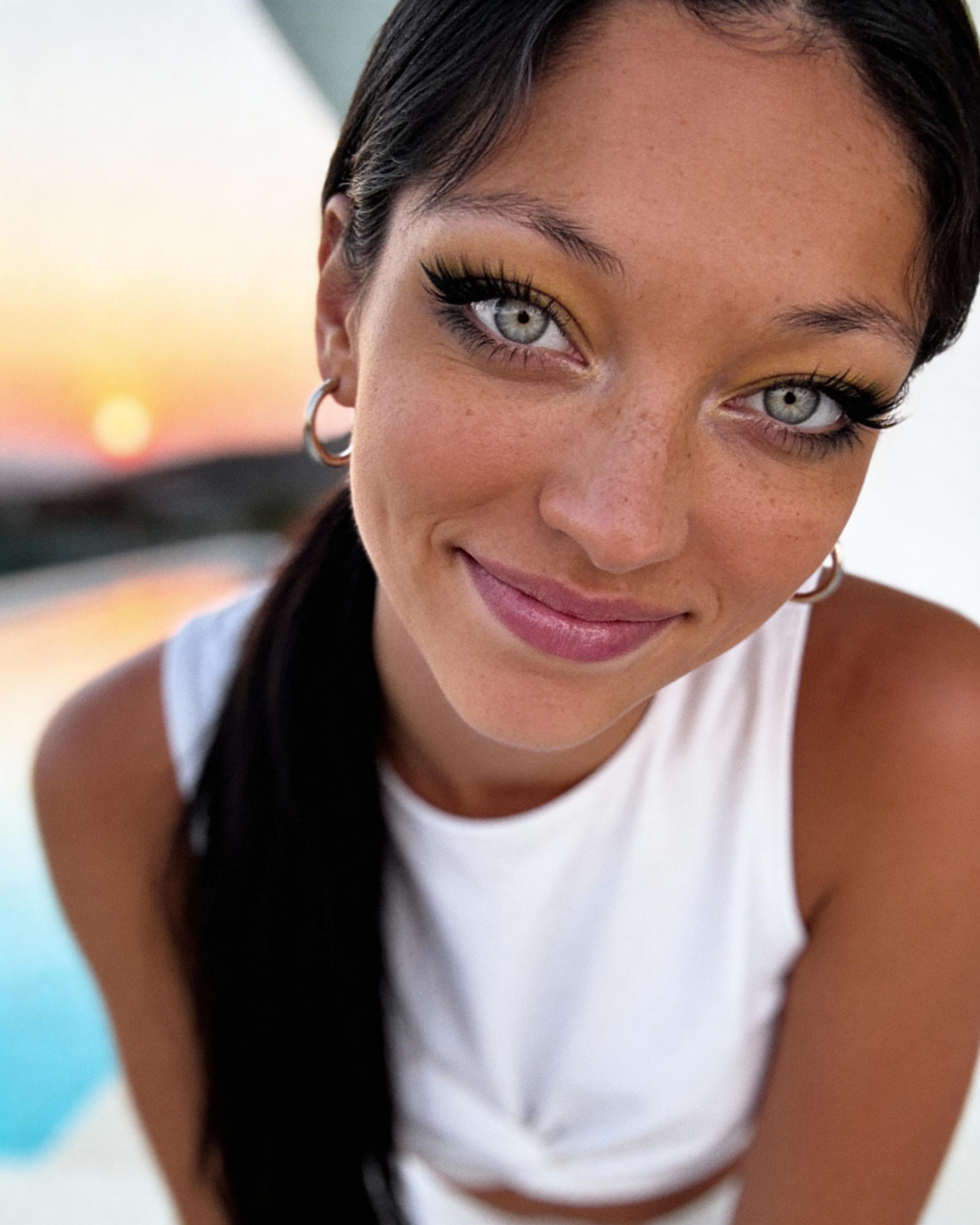 Ponytail And Yellow Eyeshadow Sunset reference photo