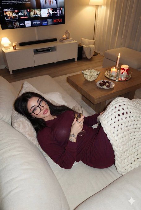 Cozy Evening Living Room Soft Warm Candlelight