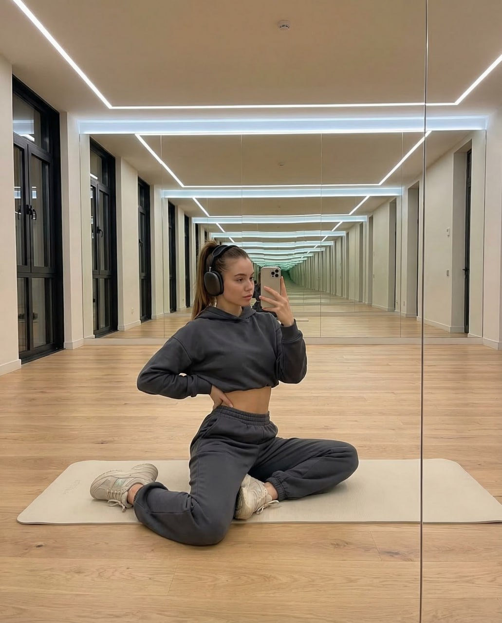 Realistic Studio Mirror Selfie Graphite Outfit